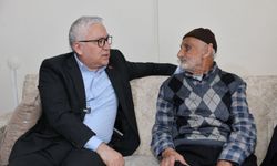 Vali Yılmaz Şimşek 95 Yaşındaki Mustafa Köşe ile Buluştu