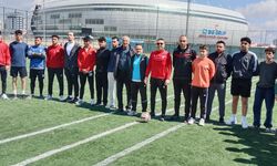 Sivas’ta Geleceğin Hakemleri Sahaya Hazırlanıyor