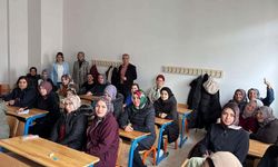 Sivas’taki Proje Dikkat Çekiyor: Anneler Pazartesi Alıyor, Cuma Hesap Veriyor