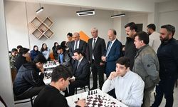 Sivas'ta Bu Sınıfta Telefon Yok, Gelecek Var