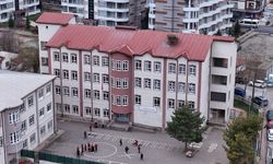 Sivas'ta Öğrenciler Gözünü Gökyüzüne Dikti: Leylekler Nerede?