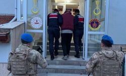 Jandarmadan Kaçamadı! Aranan İsim Şehir Merkezinde Ele Geçirildi