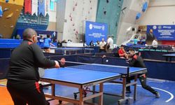 Sivas'ın da katıldığı İşitme Engelliler Masa Tenisi Şampiyonası başladı