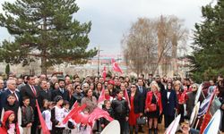 Sivas’ta Atatürk Anıtı Önünde 23 Maddelik Gelecek İlanı