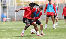 Sivasspor'da Çift Kale Hazırlığı Dikkat Çekti