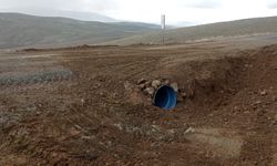 Sivas'ta selin kapattığı mezra yolu ekiplerin müdahalesiyle açıldı