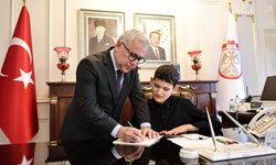 Sivas Valisi Koltuğunu Devretti!