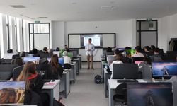 Sivas'ta 5 haftalık eğitimde öğrenciler kod dünyasına adım atıyor