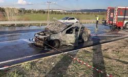 Sivas’ta Seyir Halindeki Otomobil Alevlere Teslim Oldu!