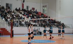 SCÜ’deki Dev Finalde Şampiyonluk Kupasını Fen Fakültesi Kaldırdı!