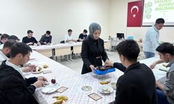 Kadı Burhaneddin Yurdu’nda “Sağlıklı ve Doğru Beslenme Atölyesi” düzenlendi