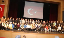 Sivas'ta meslek lisesi öğrencileri şet kuşandı