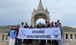 Koyulhisar’dan çıkan öğrenciler tarihi şehirlerle buluştu