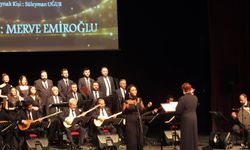 Sivas’ta Türkü Gecesi: Gönül Türküleri Konseri Ayakta Alkışlandı