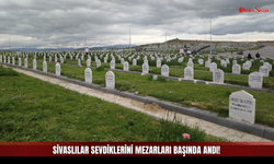 Sivas'ta Bayramı Mezarlıkta Karşıladılar