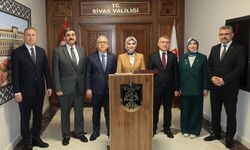 Sivas'ta Bakan Göktaş Valiliği ziyaret etti