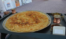 Sivas’ın Asırlık Lezzeti Alt Üst Böreği Damak Çatlatıyor