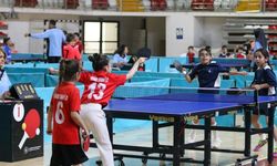 Sivas'ta çocuklar da masa tenisi heyecanı