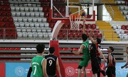 Sivas'ta gençler potada ter döktü