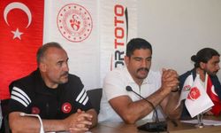 Taha Akgül'den şampiyona öncesi toplantı
