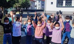Sivas'ta öğrenciler çevre temizliği yaptı