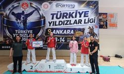 Sivaslı karateciler Ankara’dan madalyalarla döndü
