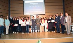 Sivas'ta öğrenciler atasözü ve deyimlerde yarıştı