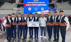 Sivas Halk Oyunları ekibi Türkiye şampiyonu oldu
