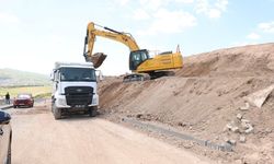 Danişment Gazi TOKİ yolunda heyelan sonrası çalışma başladı