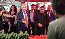 Zafer Partisi Genel Başkanı Ümit Özdağ Sivas'ta Esnafı Dinledi