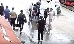 Çöken yolu göremedi, araç suya gömüldü!