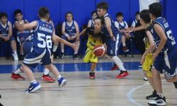 Sivas'ta geleceğin devleri potada savaştı