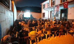 Sivas'ın o köyünde açık hava sineması şenliği