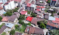 Sivaslı Ustanın Mahallesine Kazandırdığı Görsel Şölen