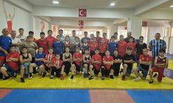 Ankara'daki Şampiyona İçin Sivaslı 30 Pehlivan Yola Çıkıyor!
