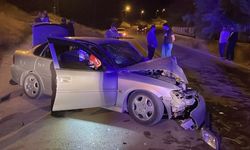 Sivas'ta Feci Kaza! 2 Otomobil Kafa Kafaya Çarpıştı! Yaralılar Var!