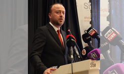 Burak Özçoban Yeniden Başkan