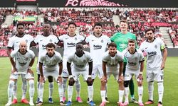 Beşiktaş Avrupa'da Güle Oynaya! Midtjylland'ı Deplasmanda 2-0 Yendi, Tur Biletini Kaptı