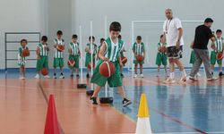 Sivas'ta yaz spor okullarında çocuk şenliği