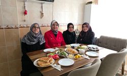 AK Parti Sivas Milletvekilinden LGS Birincisi Elif Müberra Şahin'e Tebrik Ziyareti