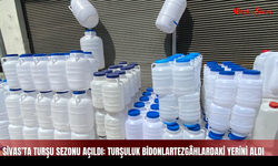 Sivas’ta Turşu Sezonu Açıldı: Turşuluk Bidonlar Tezgâhlardaki  Yerini Aldı