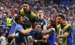 Arjantin'den Muhteşem Geri Dönüş! İngiltere'yi 2-1 Yenerek Üst Üste İkinci Kez Dünya Kupası Finalinde