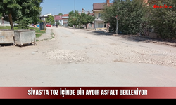 Sivas'ta toz içinde bir aydır asfalt bekleniyor