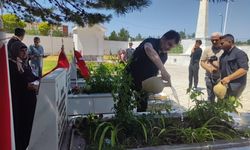 Sivaslı minik şehit ve annesi yadedildi