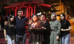 Sivas’ta işitme engelli Esra’ya hayatının sürprizi! 17. yaş günü böyle kutlandı