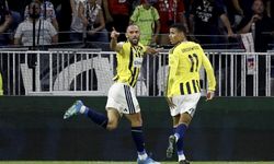 Fenerbahçe, Lyon'u eleyerek Şampiyonlar Ligi'ne döndü