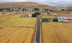 Kangal Deliktaş Köyü'nde sıcak asfalt çalışmaları tamamlandı