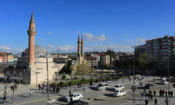 Sivas'ta Bugün Dışarı Çıkacaklar Dikkat!