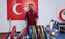 Sivaslı "Minik Herkül"ün hedefi Paralimpik Oyunları'nda altın madalya