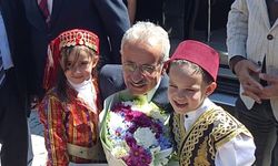 Sivas'a gelen Bakan Uraloğlu: İnsanların gönlüne köprü kurduk